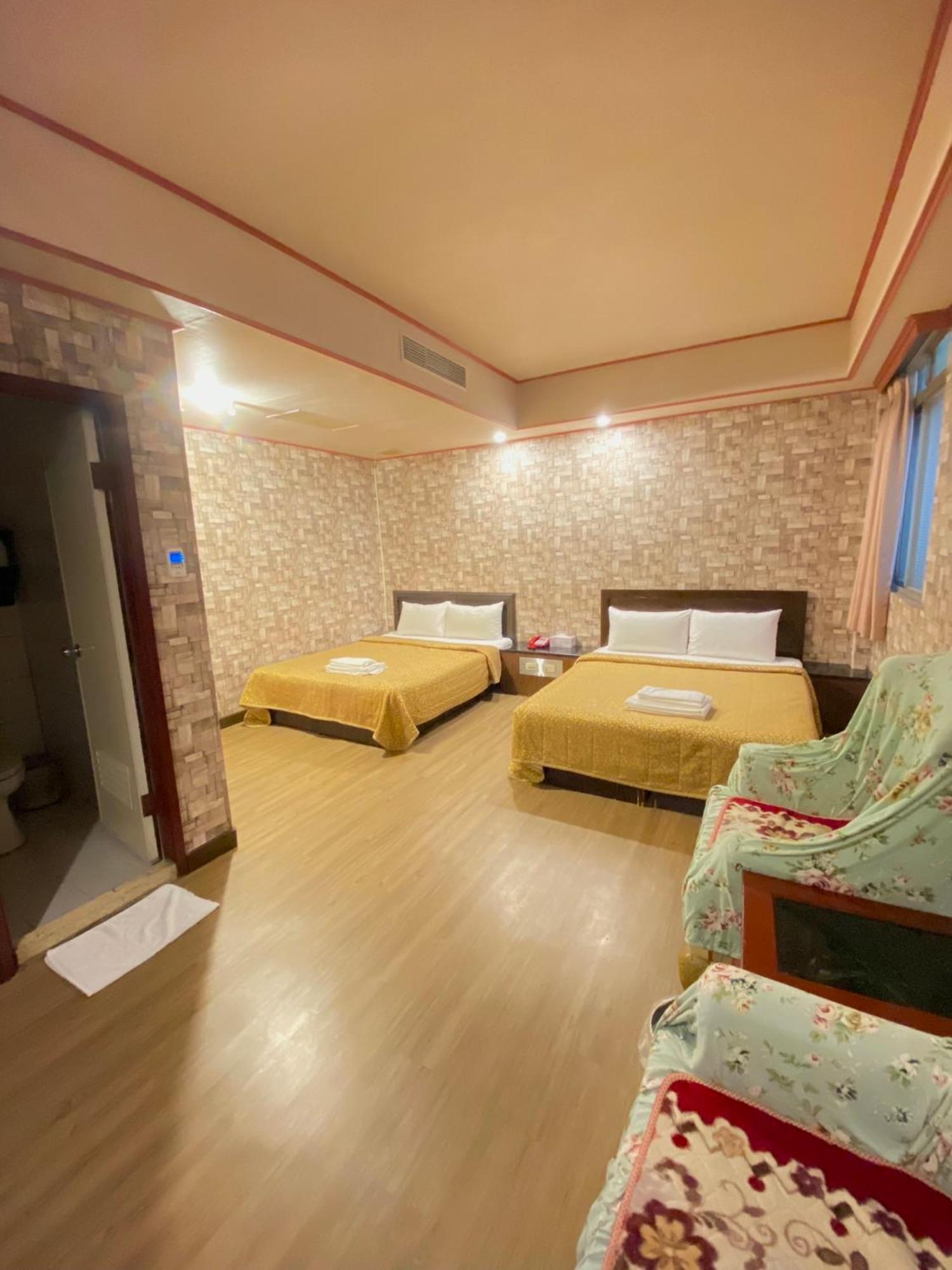 Hotel Lee-Chan Tajpej Kültér fotó